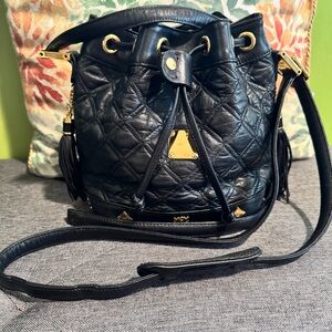 Vintage Quilted Black Leather Bucket Crossbody bag